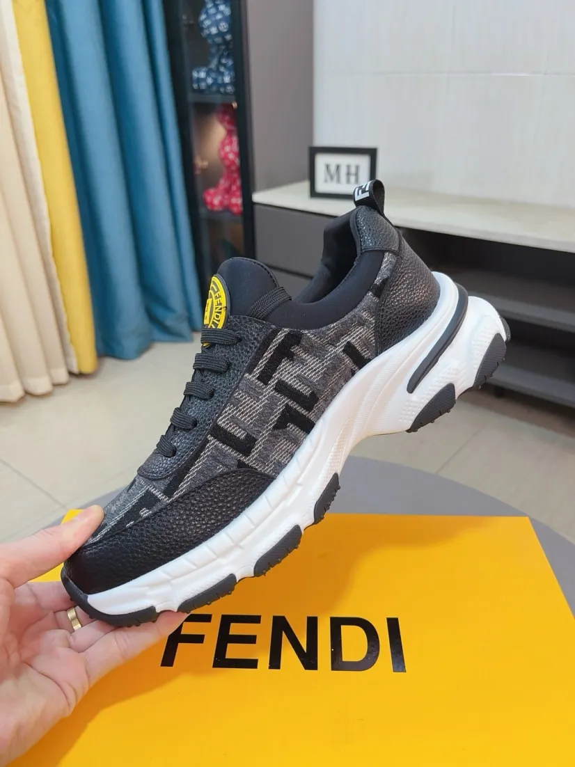 Men's Men's Shoes 💰458🌹🌹[fendi] Fendi's classic and comfortable men's, this complex sneaker is made of soft calfskin➕genuine leather lining➕original ultra-light rubber material with rough outsole. This unique light style is suitable for the casual and refined sensibility of this season. It is comfortable and natural on the feet. It is an everyday style for casual travel in autumn and winter! 38/44